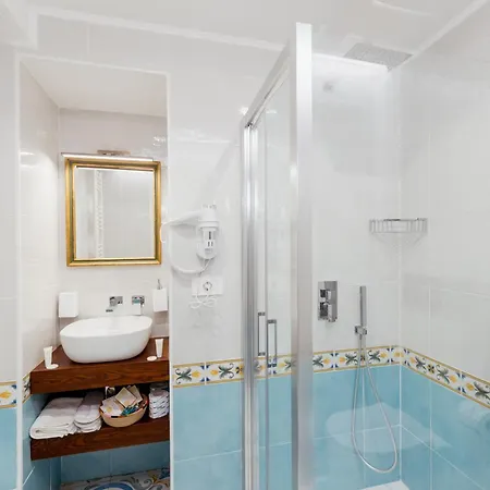 Apart Otel Atri Centro Storico 4*