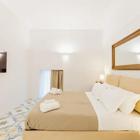 Atri Centro Storico 4* Naples