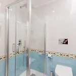 Atri Centro Storico 公寓式酒店 4*