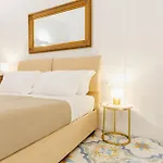 Atri Centro Storico 公寓式酒店 4*