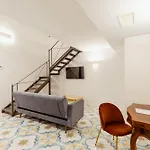 Lägenhetshotell Atri Centro Storico 4*